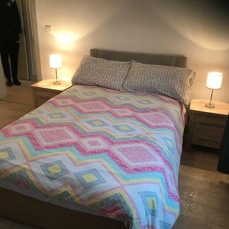 גלוואיי Newcastle Guest House מראה חיצוני תמונה