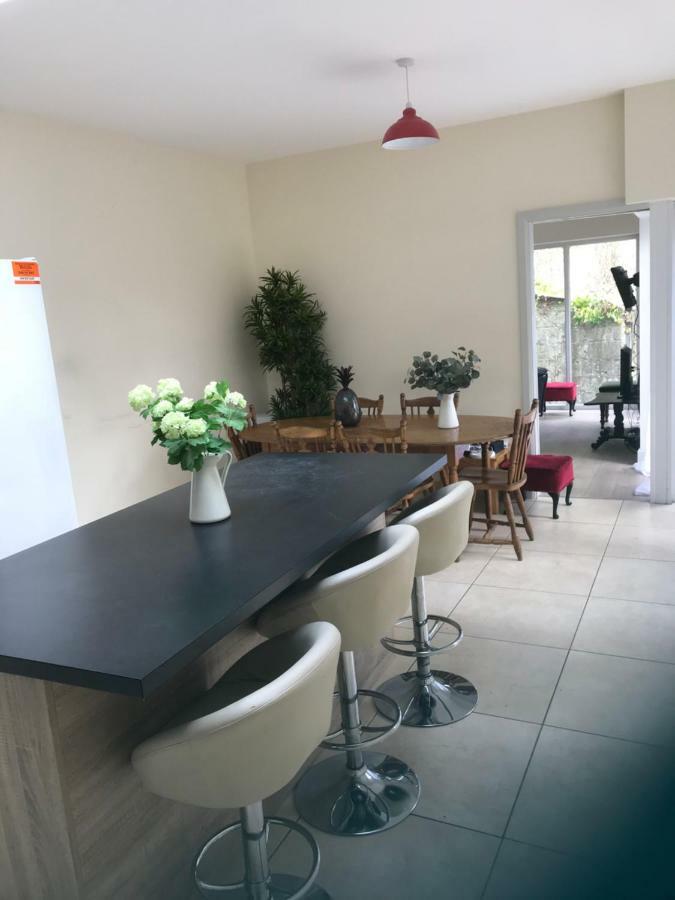 גלוואיי Newcastle Guest House מראה חיצוני תמונה