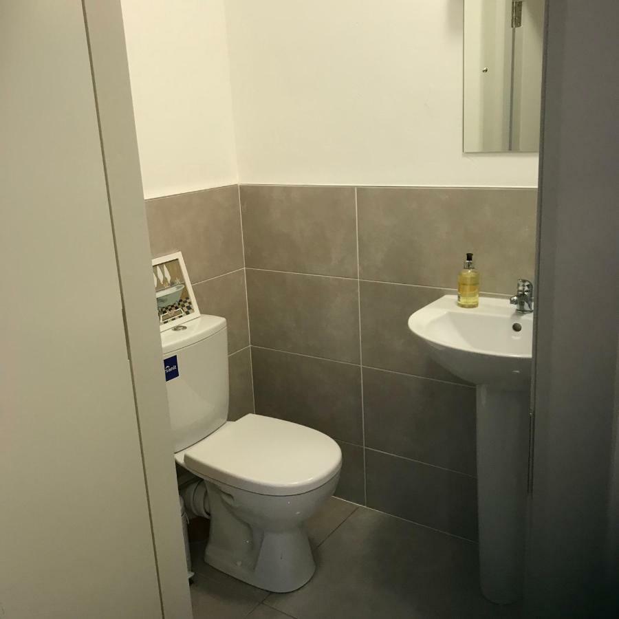 גלוואיי Newcastle Guest House מראה חיצוני תמונה
